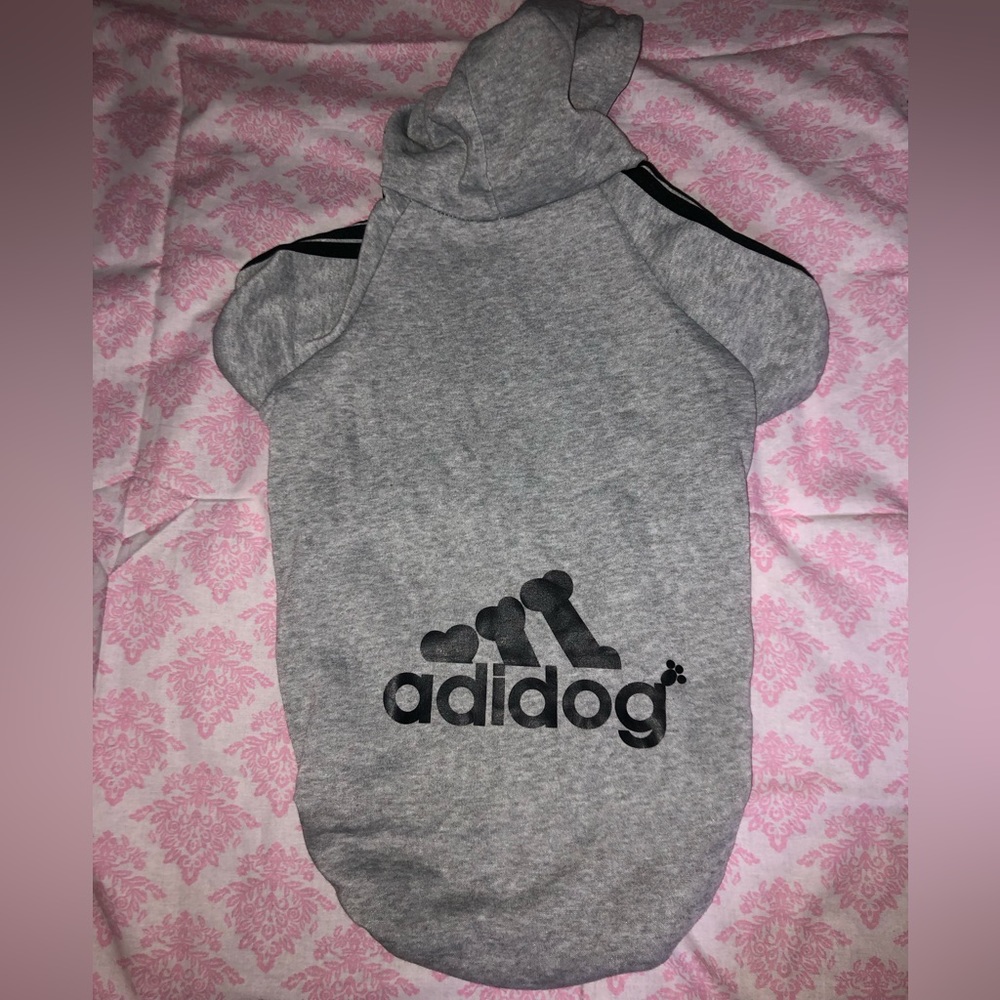New Adidog dog sweater sz 4x more like 2X